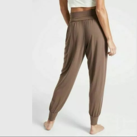 ATHLETA Studio Jogger Mineral Brown NWT - Picture 2 of 6